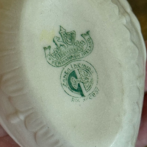 Vintage Belleek Swan Creamer Parian China Figurine 4th Mark 1940s Irish Pottery - Picture 8 of 9